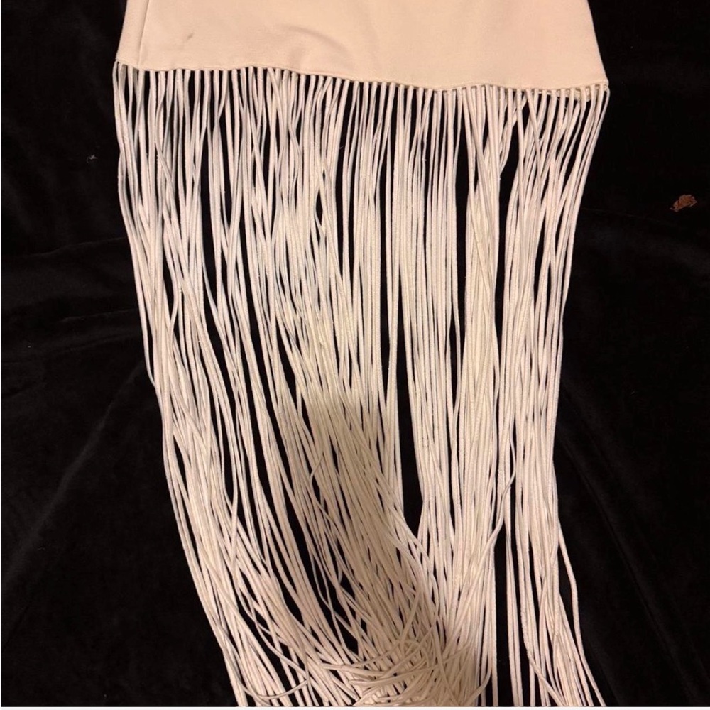 Off-Shoulder White Fringe Dress - Picture 4 of 4